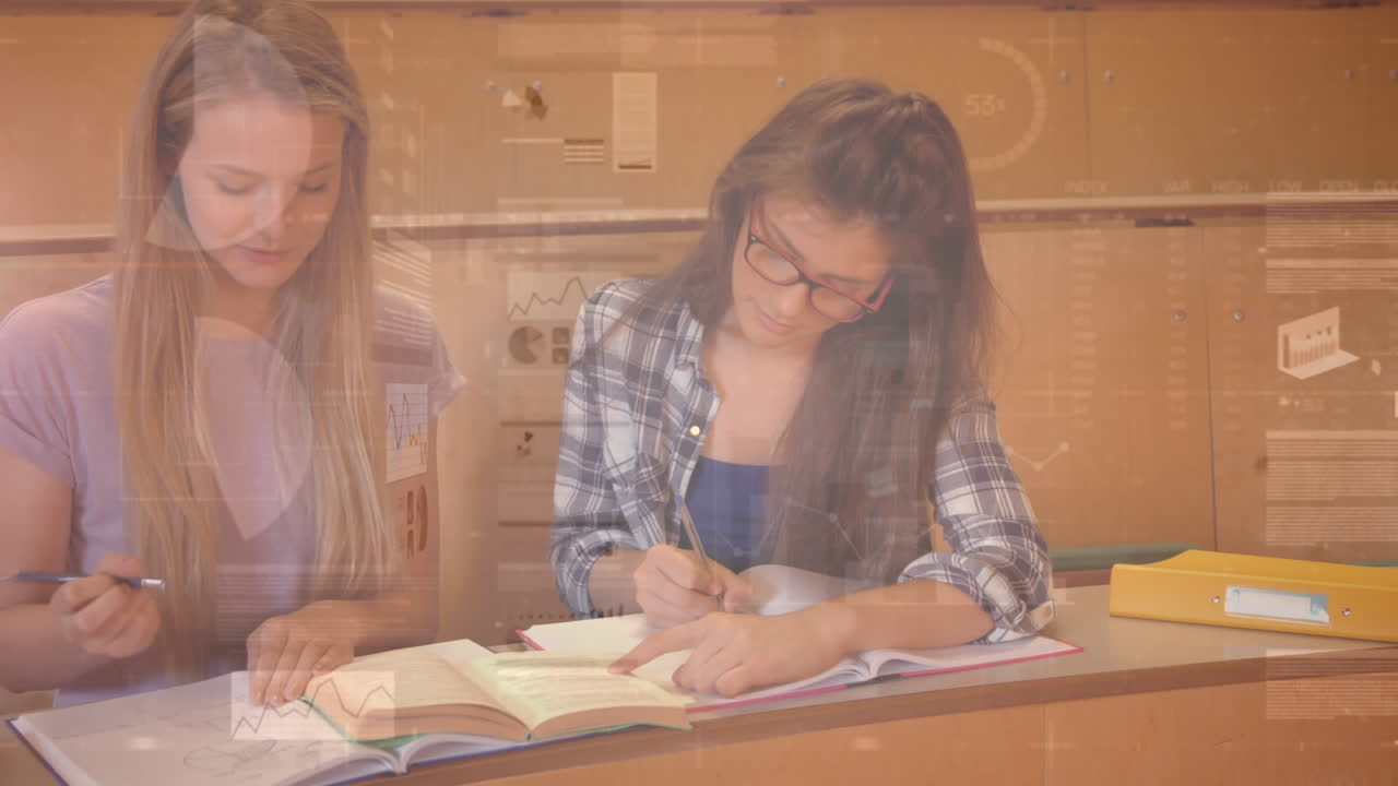 animación del procesamiento de datos digitales sobre estudiantes femeninas que estudian