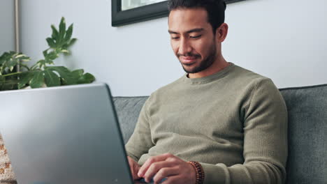 Hombre-Feliz,-Computadora-Portátil-Y-Trabajo-De-Compras-En-Línea