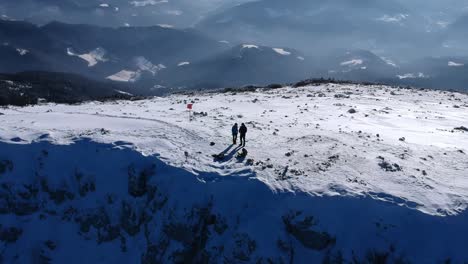 Drone-Volador-Sobre-Las-Montañas-Eslovenas