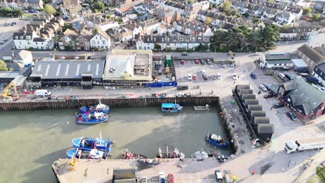 whitstable kent reino unido drone ascendente, retiro aéreo
