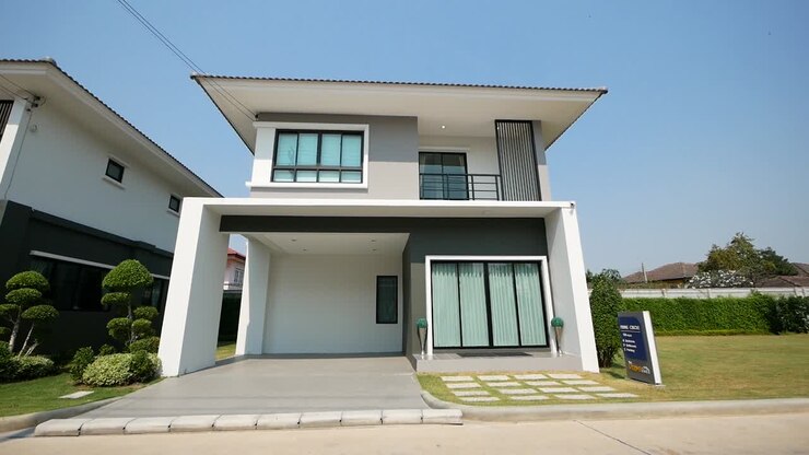 Design esterno di una casa bianca, moderna e contemporanea