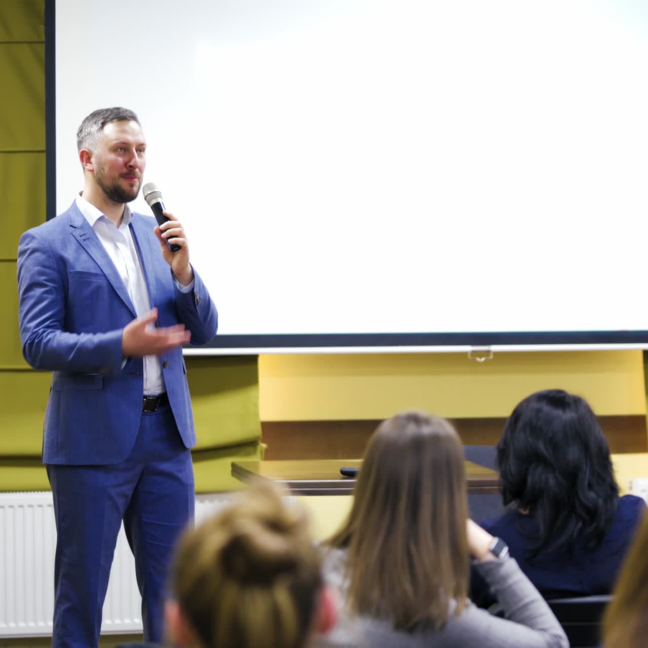 Speaker at lecturing on conference