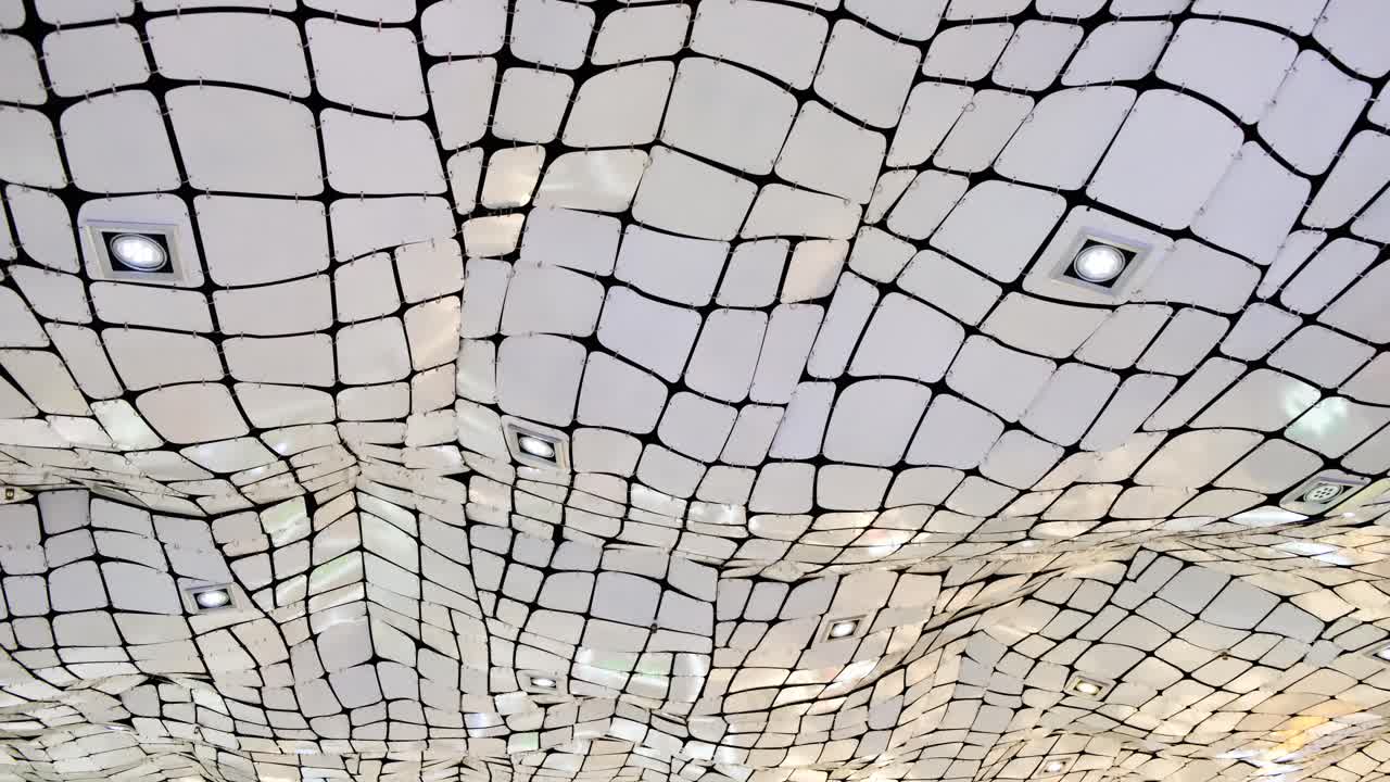 diseño moderno de techo de panel blanco