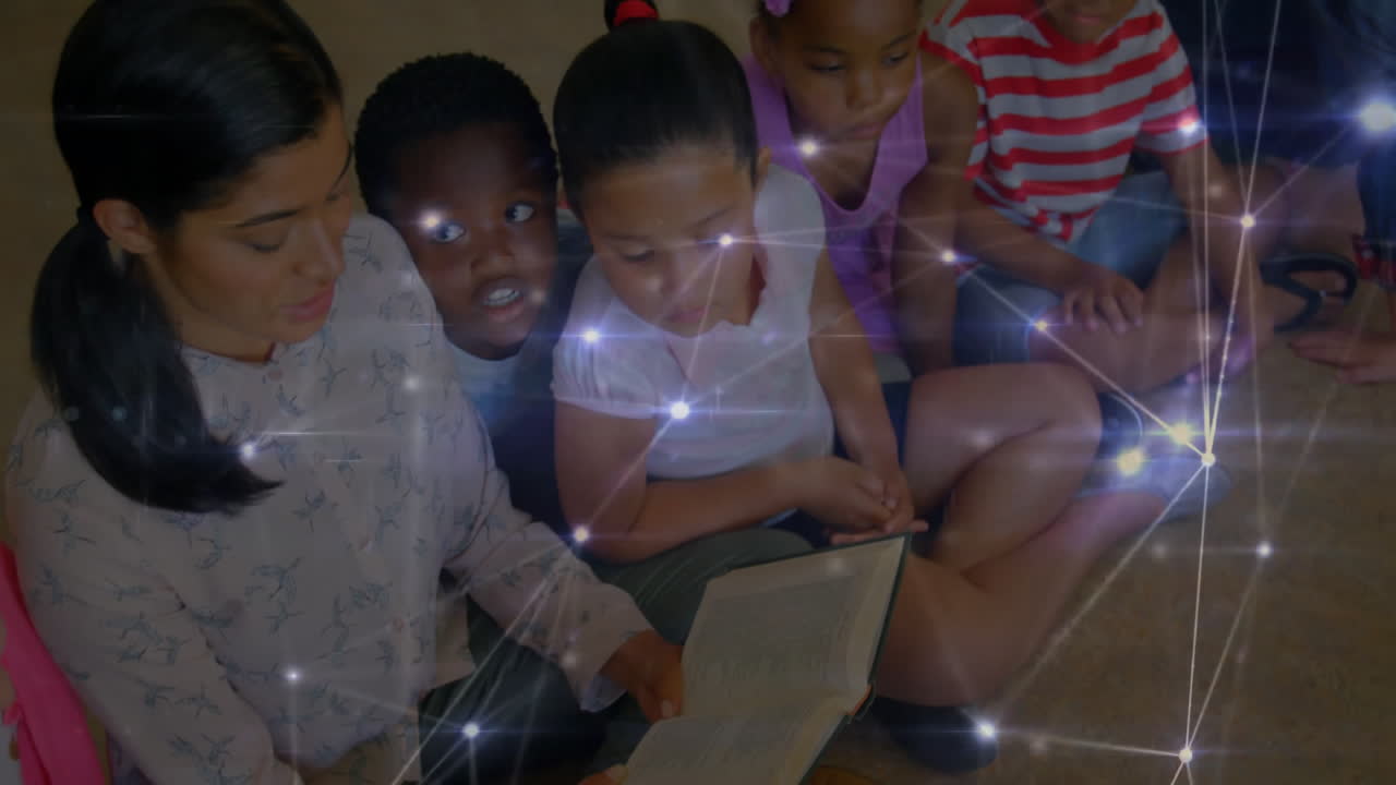 어린이들에게 책을 읽는, 네트워크 연결에 둘러싸인 교사 애니메이션