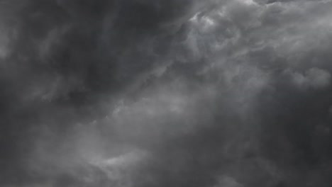 Gewitterwolken-Und-Blitze-Am-Himmel,-Superzellen-Hintergrund