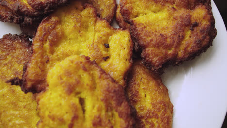 Super-close-up-of-Tortas-De-Choclo-or-Regañonas-on-a-plate