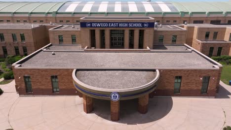 la escuela secundaria del este de oswego.