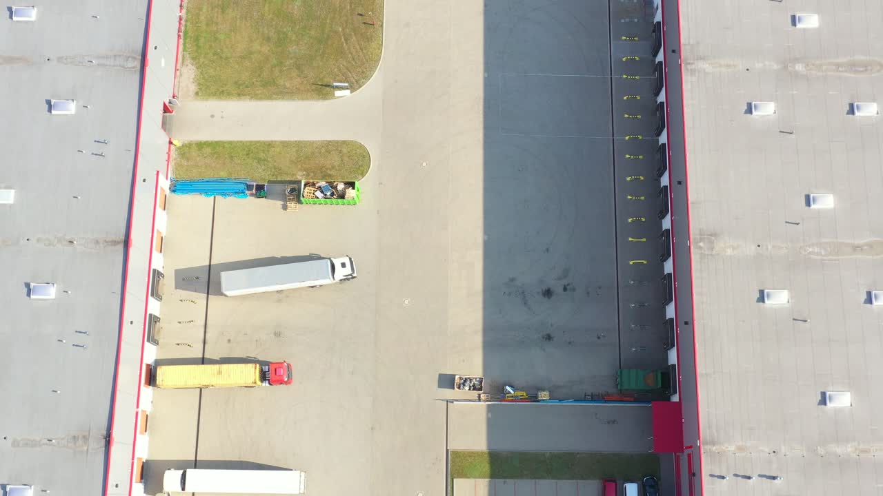 vista aérea del almacén de mercancías