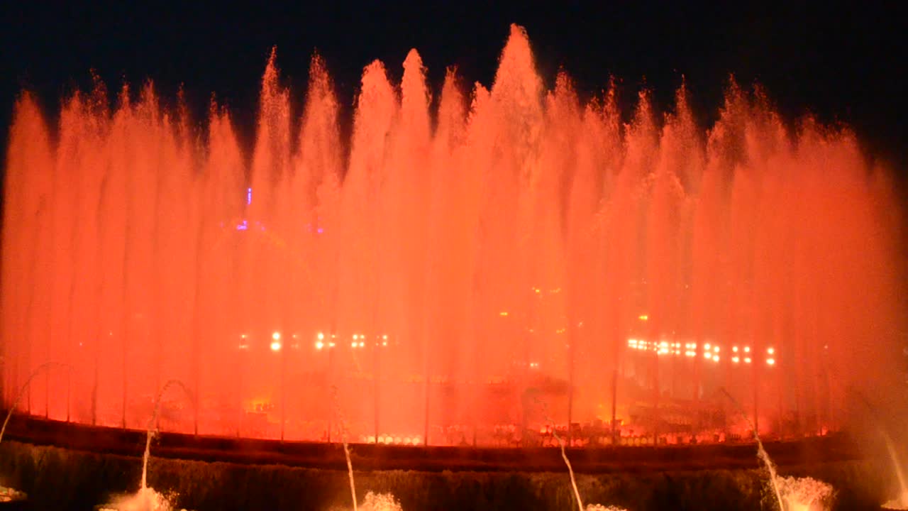 Espectáculo nocturno de la Fuente Mágica de Montjuic, Barcelona, España