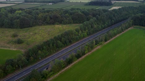 Vista-Aérea-De-La-Carretera-A2-Entre-Canterbury-Y-Dover