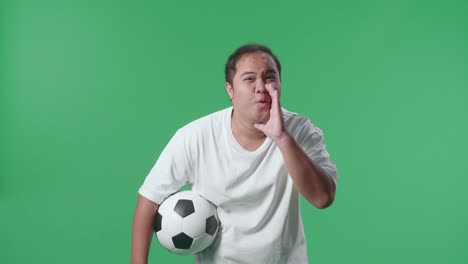 녹색 스크린 에서 축구 경기 를 응원 하는 사람