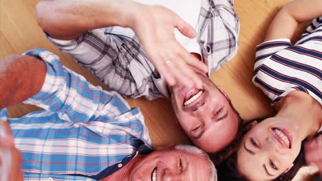 familia extensa en un círculo