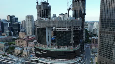 brisbane city queens wharf casino desarrollo drone pull away shot