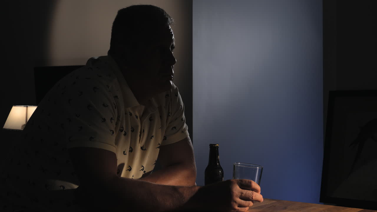 descansar en un cuarto oscuro