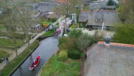 Giethoorn-Village---Venedig-Der-Niederlande