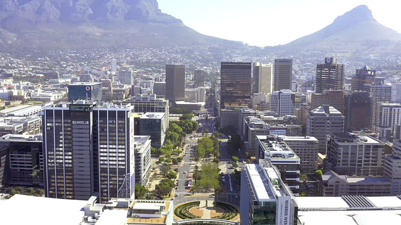 콘크리트 정글의 심장 깊숙이