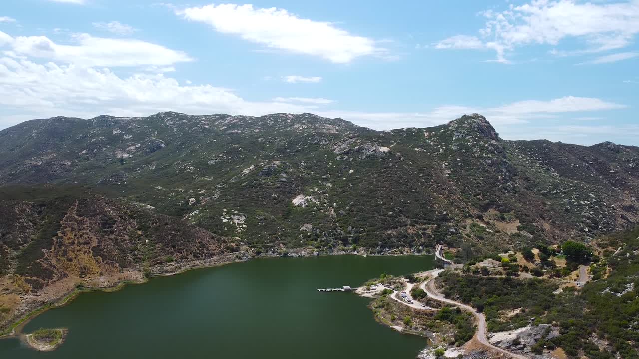 pan arial del lago barrett