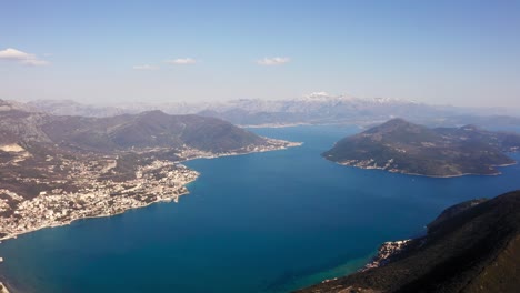 Herceg-Novi-Mittelalterliche-Küstenstadt-Am-Eingang-Der-Bucht-Von-Kotor,-Montenegro