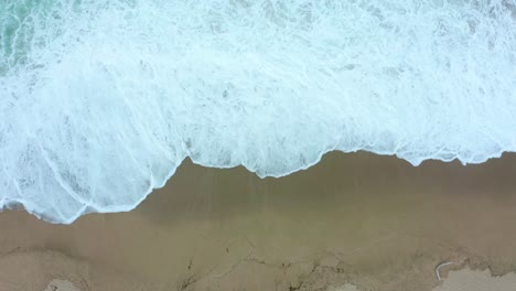 Big-Waves-rolling-from-above