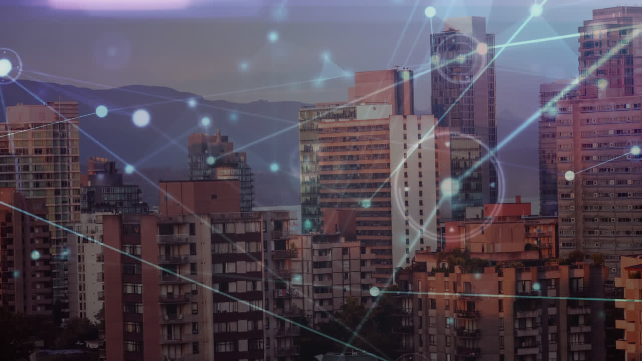 animación de la red de conexiones y senderos de luz azul contra la vista aérea del paisaje urbano