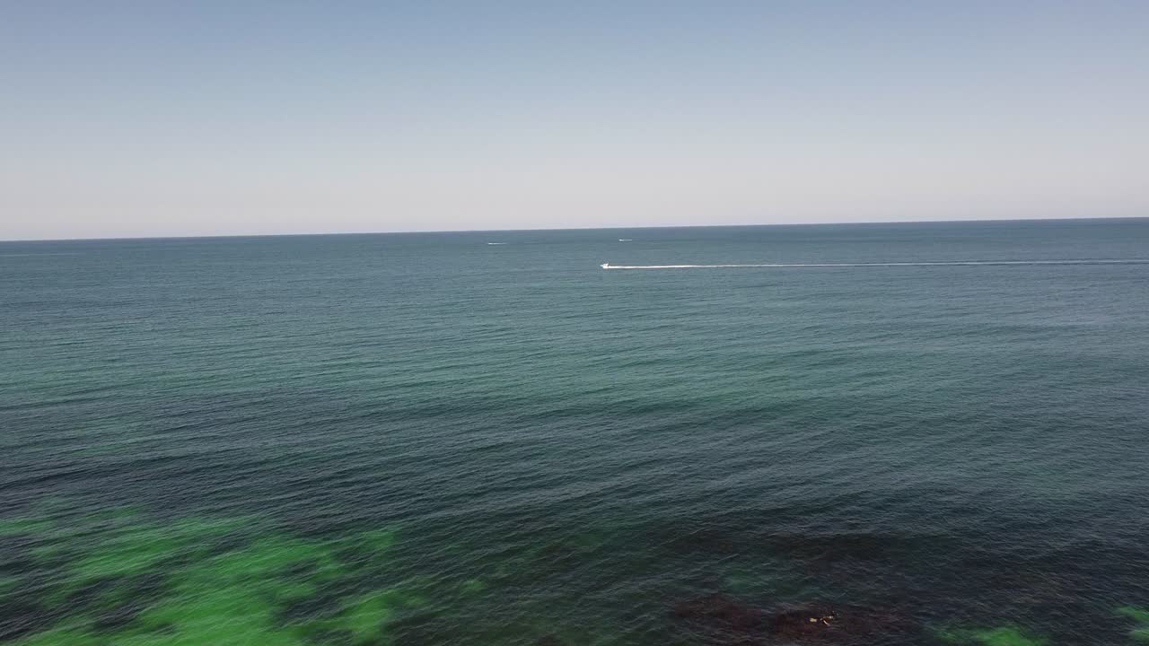 오스트레일리아 퍼스 오션 리프 의 바다 에 있는 스피드 보트 의 추적  ⁇