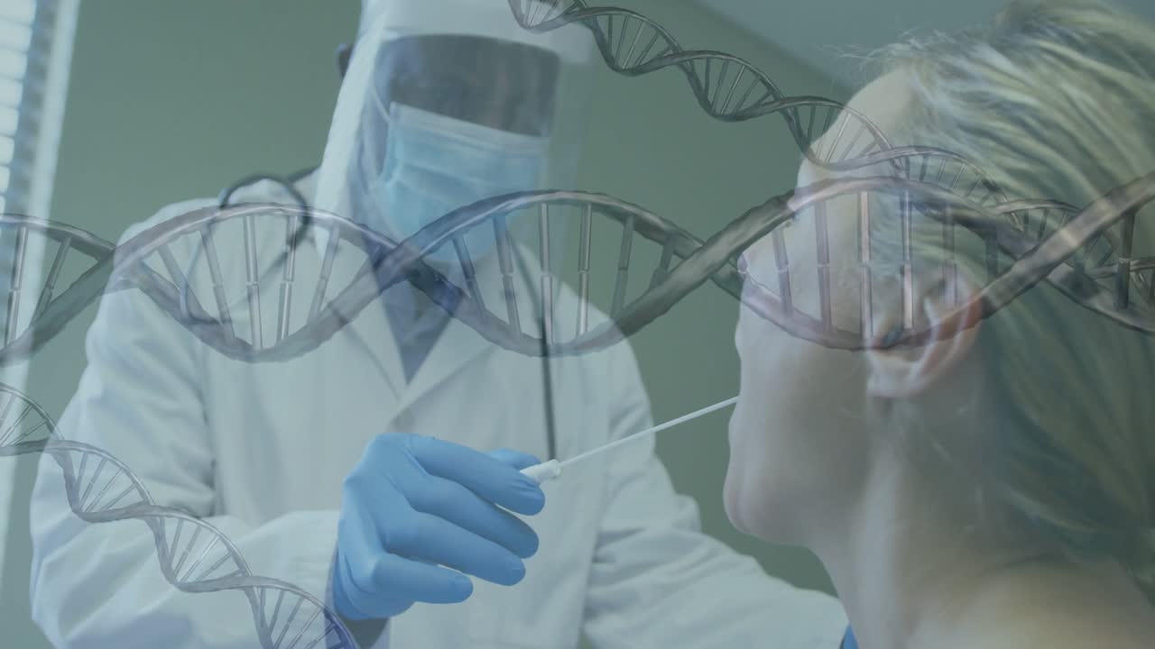 Operatore sanitario che esegue un tampone faringeo su un paziente in un laboratorio di analisi, con un overlay di doppia elica del DNA.