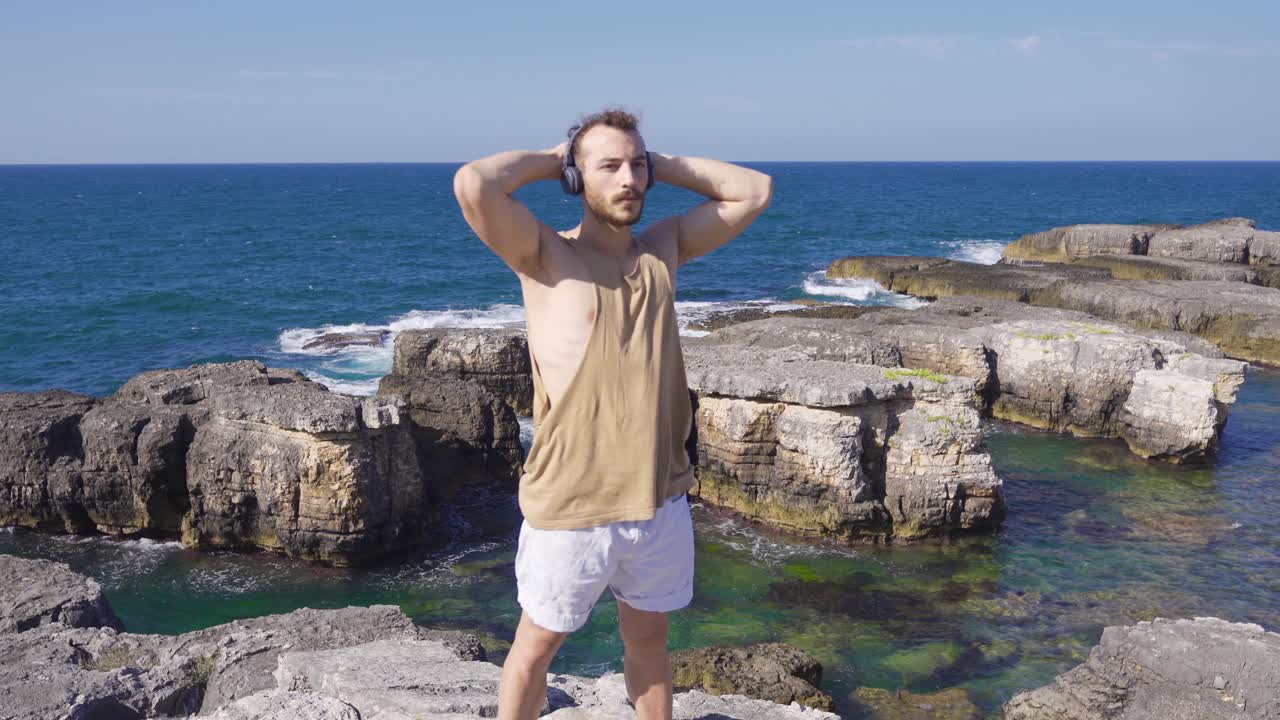 스포츠를 하는 젊은이.