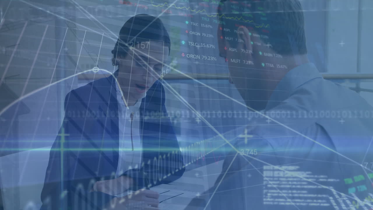 사무실에서 코카시안 사업가들에 대한 데이터 처리 애니메이션