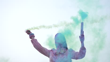 celebración del festival indio de holi en cámara lenta