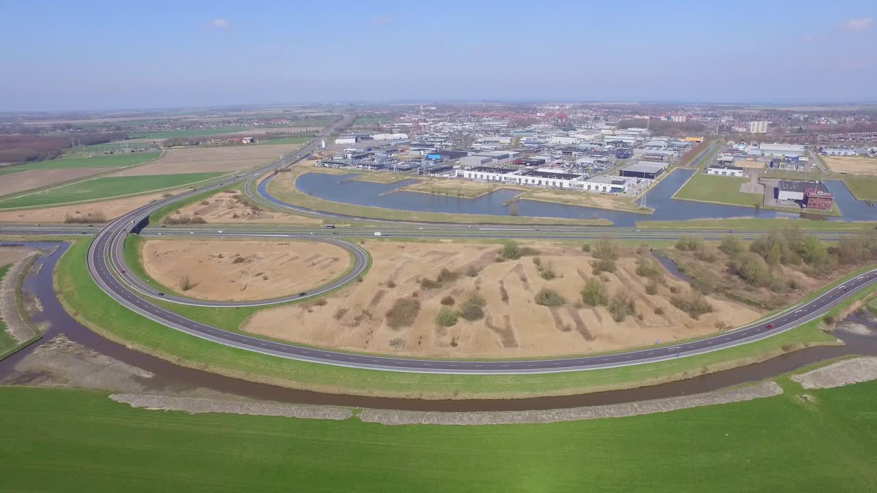 vista aérea de la carretera y el paisaje urbano