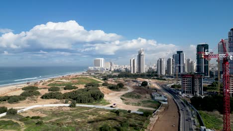Desarrollo-Urbano--Ciudad-De-Bat-Yam--Israel--Desde-Una-Vista-De-Pájaro--Drone-4k-Video