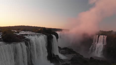 Las-Cataratas-Del-Iguaçu-En-Vuelo-Aéreo-Brasil