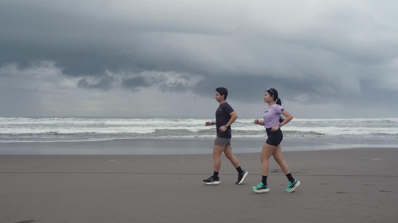 해변에서 실행하는 몇