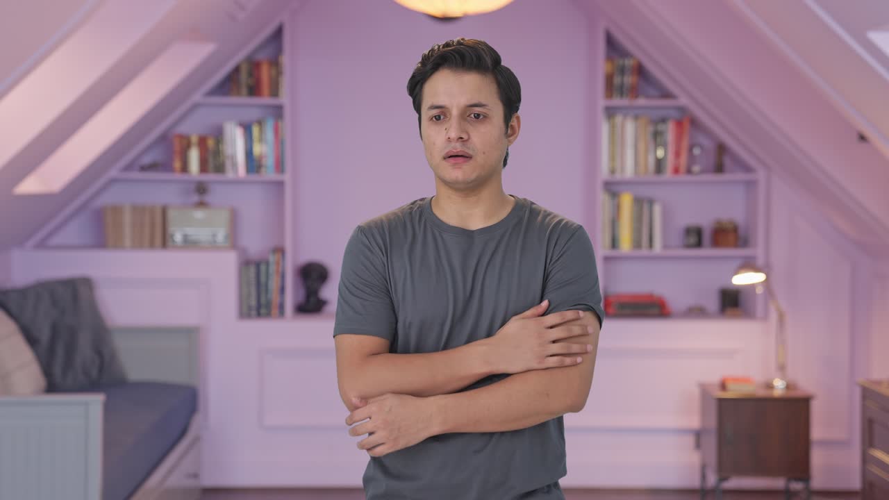 스트레스를 받고 긴장된 인도인