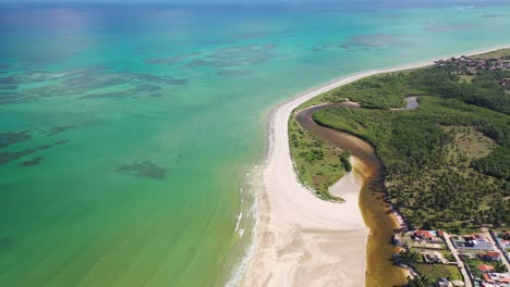 Drohnenansicht-Der-Straße-Porto-Beach-In-Alagoas,-Brasilien