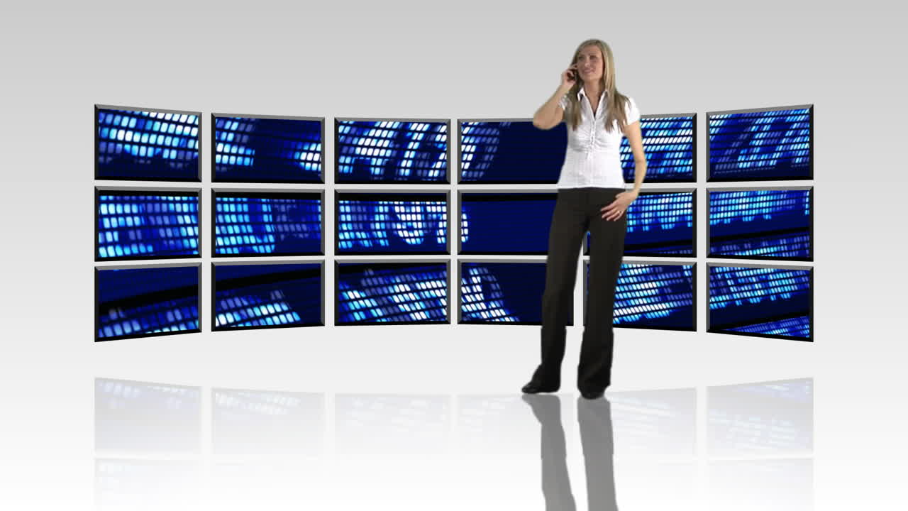 mujer atractiva en el teléfono