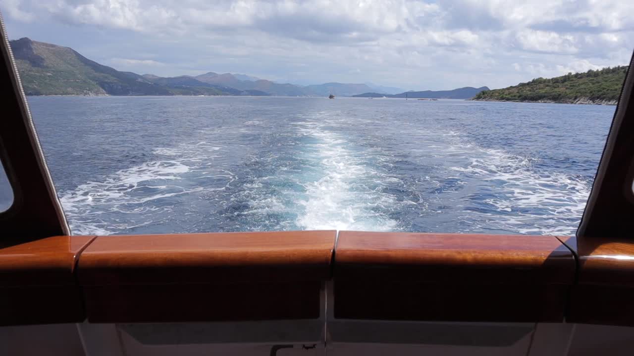 Blick durch das Fenster des Bootes - Kroatien