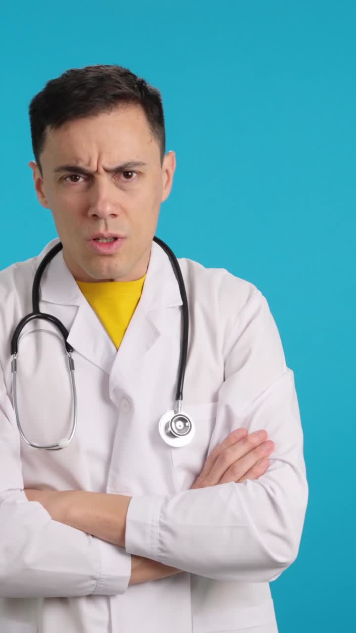 Seorang dokter dengan stetoskop