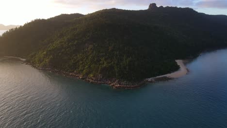 Beautiful-Beach-With-Rugged-Hill-Inlet-In-Hook-Island-Passage