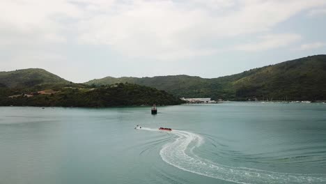 Banana-boat-in-brasil-with-mountains-in-the-backroung