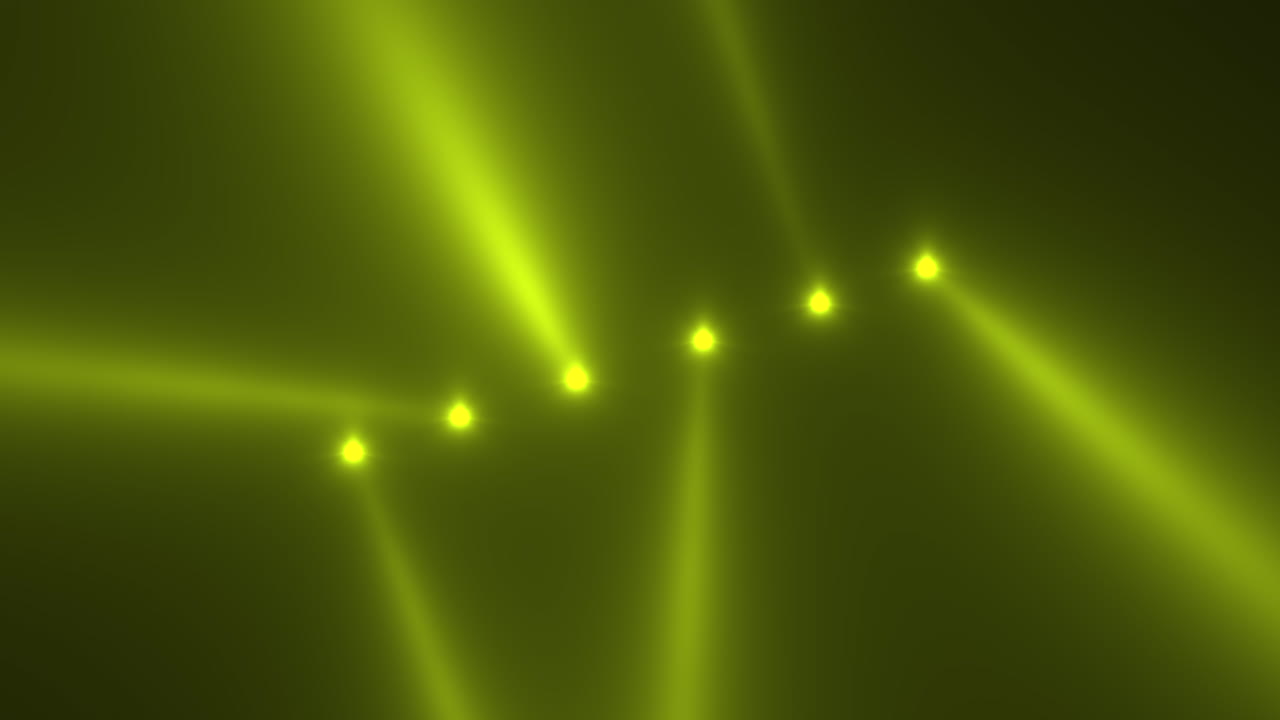 4단계의 어두운 배경에 애니메이션 동작 노란색 빛나는 스포트라이트 빔