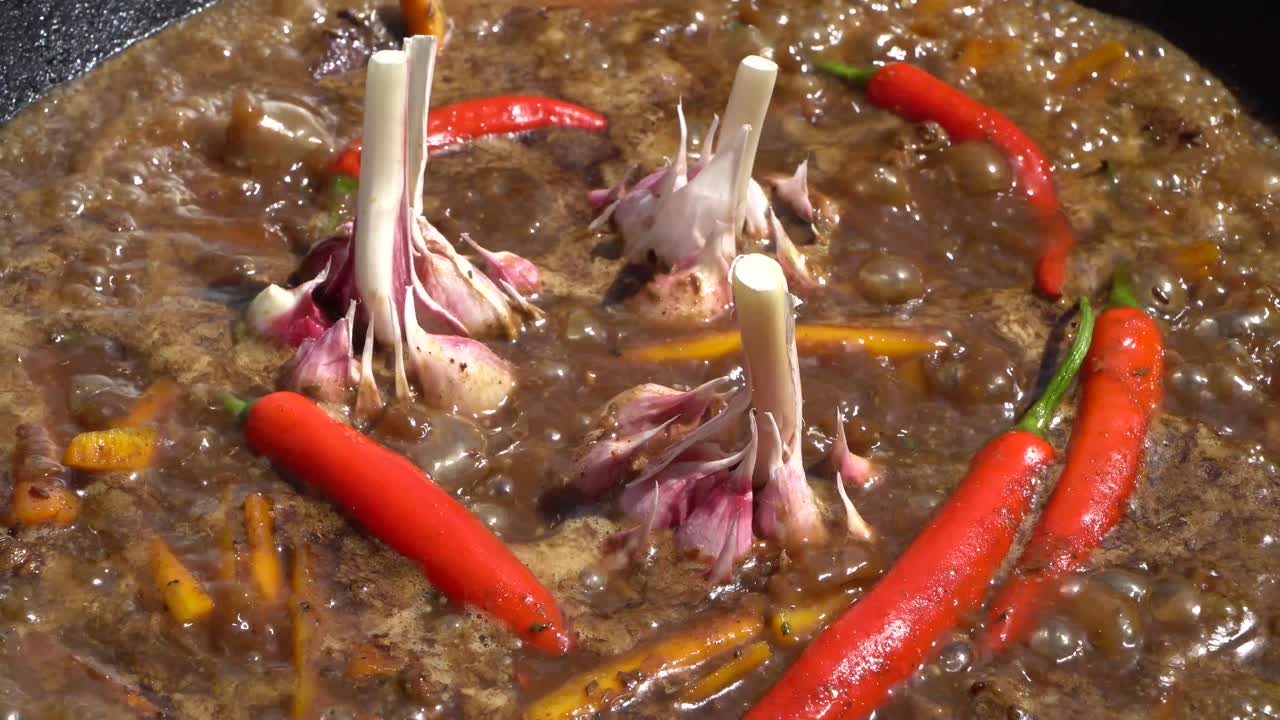 pilaf, o pilau es un plato de arroz