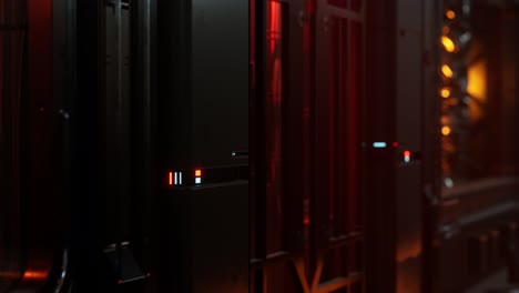 fondo de movimiento futurista o superficie cibernética con metal y luces