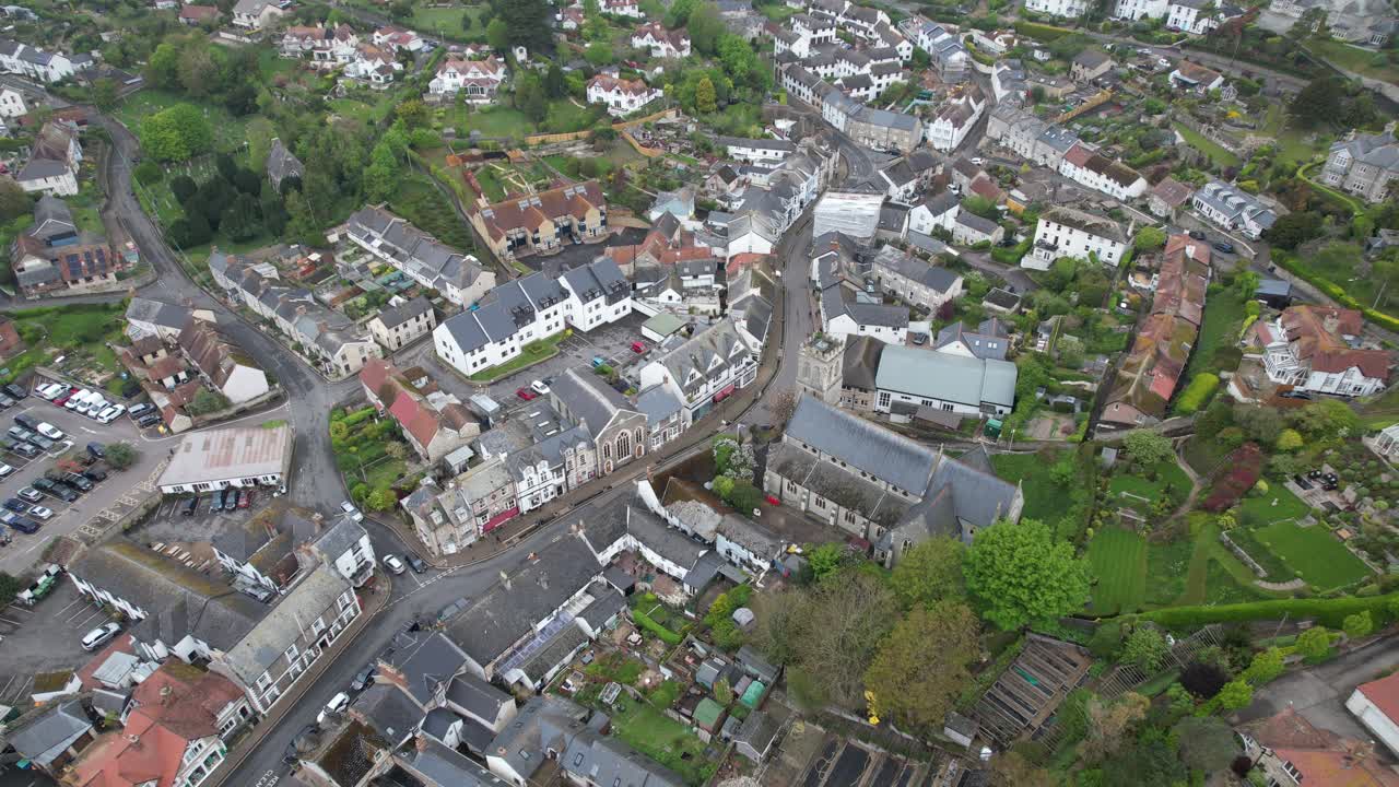 cerveza pueblo pesquero y playa devon inglaterra vista de pájaro ,antena de drones