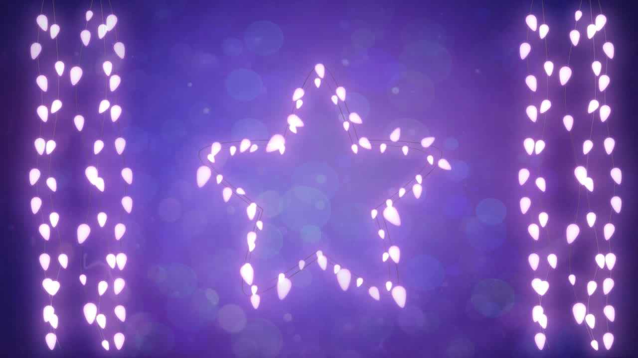 estrella brillante y cuerdas de luces de hadas sobre fondo púrpura