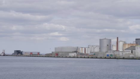 registro del puerto de aarhus, además de las cuencas portuarias