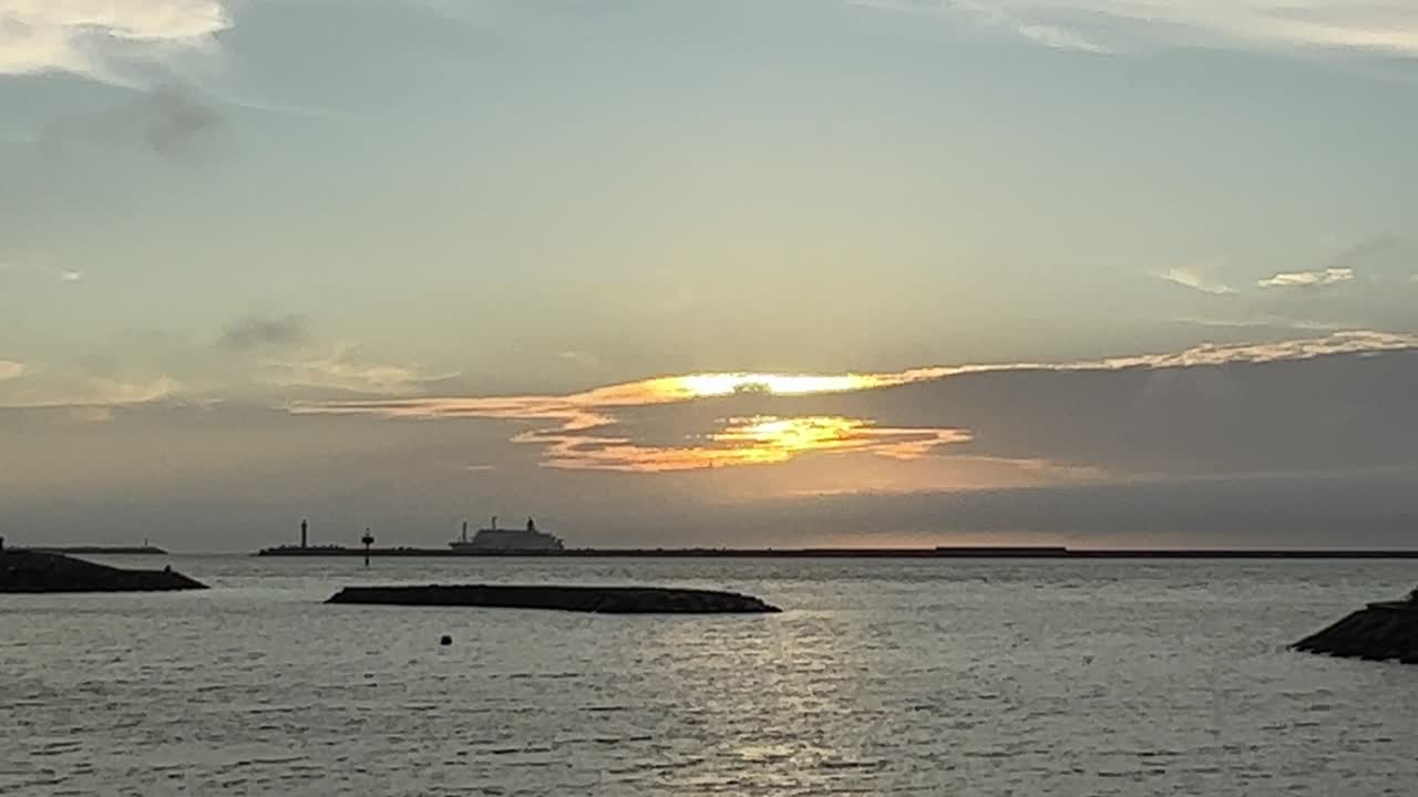 오키나와 나하 우미소라 공원의 저녁 풍경