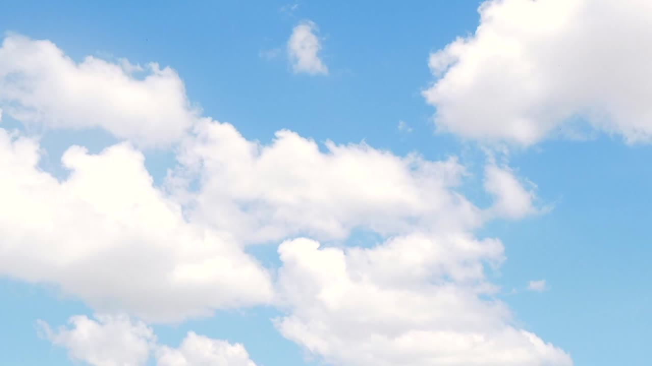 Clouds time-lapse light blue sky Cumulus Cirrus Cirrocumulus nature
