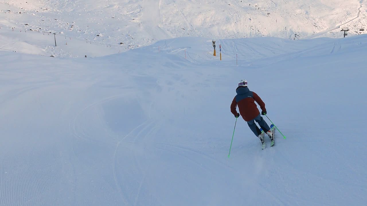 esquiar en las montañas