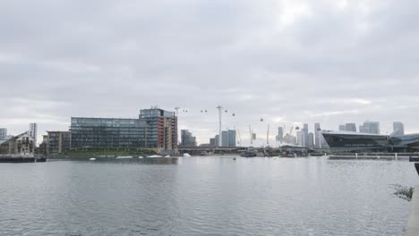 Weite-Docklands-Szene-Im-Osten-Londons